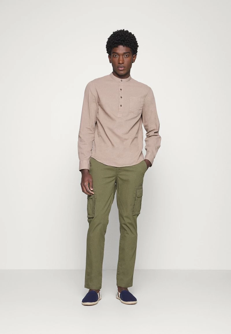 Pier One Hombre Pantalones Cargo - Olive 4 Pier One Hombre Pantalones Cargo - Olive - Imagen 2