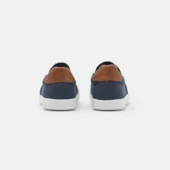 Pier One Unisexo UNISEX - Mocasines - Dark Blue 10 Pier One Unisexo UNISEX - Mocasines - Dark Blue -Ofertas Pier One Tienda 0b9165c3ede44a84a9f5f07163f77107