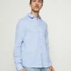 Pier One Hombre Camisa - Mottled Blue -Ofertas Pier One Tienda 19c5ac8a60534a19b223d674fd6ce4dc