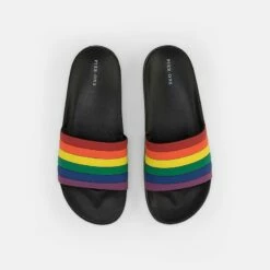 Pier One Unisexo UNISEX - Sandalias Planas - Black -Ofertas Pier One Tienda 19efa94273fb417f9bf39f979356d170