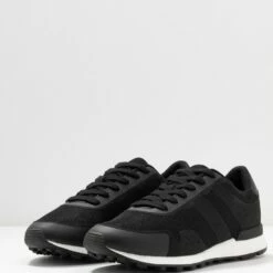 Pier One Unisexo UNISEX - Zapatillas - Black -Ofertas Pier One Tienda 20a028684fec4a1ab506f3e455642842