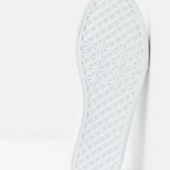 Pier One Unisexo UNISEX - Zapatillas - White/grey -Ofertas Pier One Tienda 20eb0f643e354421a6c72e17630e2e36
