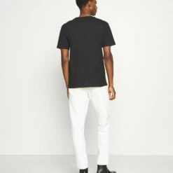 Pier One Hombre MATRIX TEE - Camiseta Estampada - Black -Ofertas Pier One Tienda 22600407b5f343aeaab1d8ac61bbf7a4