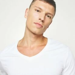 Pier One Hombre 2 PACK - Camiseta Básica - White -Ofertas Pier One Tienda 2464778c5d314b51b098f8e722d959b0