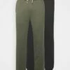 Pier One Hombre 2er PACK - Pantalones Deportivos - Olive/black -Ofertas Pier One Tienda 3465cd889e7941839abbe9d5834bd894