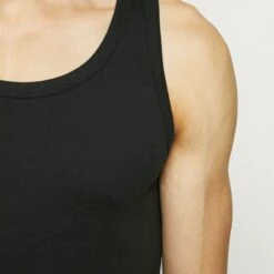 Pier One Hombre 3 PACK - Camiseta Interior - Black/grey/white -Ofertas Pier One Tienda 398be07701a64aadb3a852dde6086e46