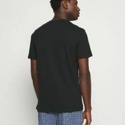 Pier One Hombre LOUNGE HENLEY TEE - Camiseta De Pijama - Black 11 Pier One Hombre LOUNGE HENLEY TEE - Camiseta De Pijama - Black -Ofertas Pier One Tienda 3ca2219e98a24b59afa60229a2a2d403