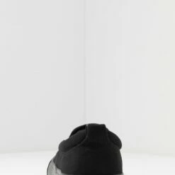 Pier One Unisexo UNISEX - Mocasines - Black -Ofertas Pier One Tienda 3febb20aaa464879826a1914fdee4a59