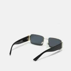 Pier One Unisexo UNISEX - Gafas De Sol - Black/gold-coloured -Ofertas Pier One Tienda 45af9fe410144b3dbf83f4001b524cca