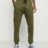 Pier One Hombre Pantalones Deportivos - Olive -Ofertas Pier One Tienda 583256bb2f2b44e095a36636dc4e49b5