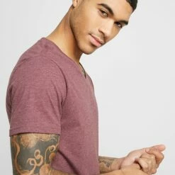 Pier One Camiseta Básica - Mottled Bordeaux, Hombre -Ofertas Pier One Tienda 64636f97fa9041078d1ca47cf5e1738b