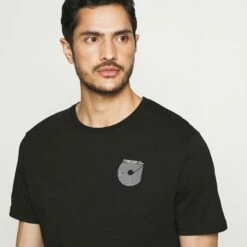 Pier One Camiseta Estampada - Black, Hombre -Ofertas Pier One Tienda 692700ace86342229eec56b44970b43d