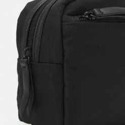 Pier One Unisexo UNISEX - Neceser - Black -Ofertas Pier One Tienda 6aa4398ba64f41bab42acbdd34a36217