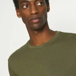 Pier One Hombre 3 PACK - Camiseta De Manga Larga - Black/dark Grey/olive -Ofertas Pier One Tienda 74db2bd0cf184eec91d2263c1009cdf1