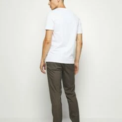 Pier One Hombre 2 PACK - Camiseta Básica - White -Ofertas Pier One Tienda 75d02437a8b44cafaa16a48532d0135e