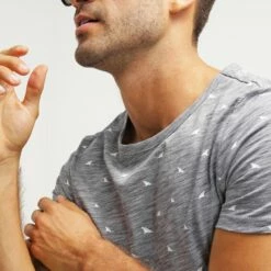 Pier One Hombre Camiseta Estampada - Dark Blue Melange -Ofertas Pier One Tienda 7b9b196937ec4e059d544cc474a5fbcd