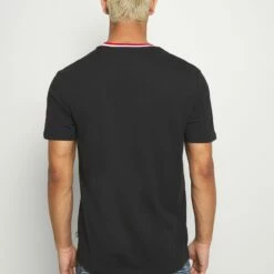 Pier One Hombre Camiseta Básica - Black -Ofertas Pier One Tienda 8bf6439d3c5041bdbbf9bd75ac83ac72