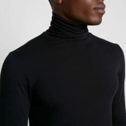 Pier One Camiseta De Manga Larga - Black, Hombre -Ofertas Pier One Tienda 8cf9daefac384390b506ba14b3dd4899