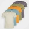 Pier One 5 PACK - Camiseta Básica - Orange/dark Blue/green, Hombre -Ofertas Pier One Tienda 90b78c53f04f4dc081666ac8ae3ca1ec