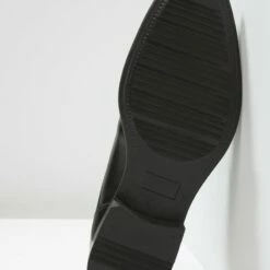 Pier One Hombre LEATHER - Zapatos Con Cordones - Black -Ofertas Pier One Tienda 948f0e6821354de09ddbbfa494daa312