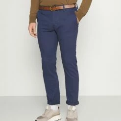 Pier One BELTED - Pantalones Chinos - Dark Blue, Hombre
