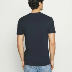 Pier One Hombre Camiseta Estampada - Dark Blue 9 Pier One Hombre Camiseta Estampada - Dark Blue -Ofertas Pier One Tienda a526c0335e7f403cb83d31f7fbaa4252