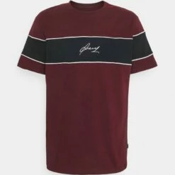 Pier One Hombre Camiseta Estampada - Bordeaux/black/white -Ofertas Pier One Tienda a8802b6e3f8e4a98920d2169432d6388
