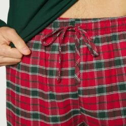 Pier One Hombre Pijama - Dark Green/red 11 Pier One Hombre Pijama - Dark Green/red -Ofertas Pier One Tienda ac431d47bd594d0fa9f825c68acdf4cf