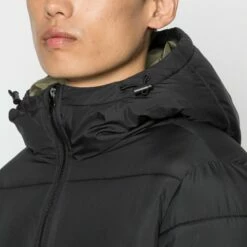 Pier One Hombre BASIC PUFFER JACKET WITH CONTRAST HOOD - Chaqueta De Invierno - Black/olive 11 Pier One Hombre BASIC PUFFER JACKET WITH CONTRAST HOOD - Chaqueta De Invierno - Black/olive -Ofertas Pier One Tienda ac45dd429b7349d1b1c00897ccebcc8a