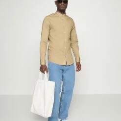 Pier One Hombre Camisa - Camel -Ofertas Pier One Tienda acbf034ec0bb4912bf9b72e501bde5d4