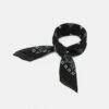Pier One BANDANA UNISEX - Pañuelo - Black, Unisexo 1 Pier One BANDANA UNISEX - Pañuelo - Black, Unisexo -Ofertas Pier One Tienda adad70d775d642238bb70734c2acf1d5