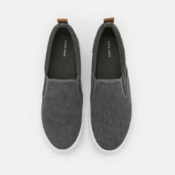 Pier One UNISEX - Zapatillas - Black, Unisexo -Ofertas Pier One Tienda b38b0cc2ccb945bf8acbc4403b2fe975