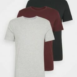 Pier One Hombre 3 PACK - Camiseta Básica - Black/grey/bordeaux 18 Pier One Hombre 3 PACK - Camiseta Básica - Black/grey/bordeaux -Ofertas Pier One Tienda b4adf13b9960406cbe579058828ee383