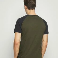 Pier One Hombre Camiseta Básica - Olive -Ofertas Pier One Tienda b534a29d95044e73af0a4461dde9b718