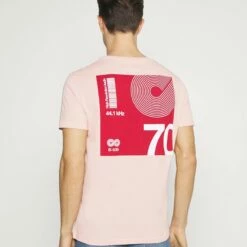 Pier One Hombre Camiseta Estampada - Pink 12 Pier One Hombre Camiseta Estampada - Pink -Ofertas Pier One Tienda c3a3d9e955ef43b5b11a38c86f92923d