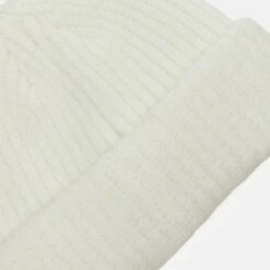 Pier One Unisexo SHORT MICRO BEANIE UNISEX - Gorro - Off-white -Ofertas Pier One Tienda c5a5e458990c45dab2ded84804d90654