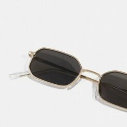 Pier One Unisexo UNISEX - Gafas De Sol - Gold-coloured/black -Ofertas Pier One Tienda c6b0f9d482924aec84a5857a29ac37c6