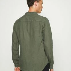 Pier One Camisa - Olive, Hombre -Ofertas Pier One Tienda d2a5963e57af4bceabd5fcac39cabfd2