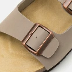 Pier One Hombre UNISEX - Pantuflas - Stone -Ofertas Pier One Tienda d5c0fe1ddbff427c88656e1c823054a0