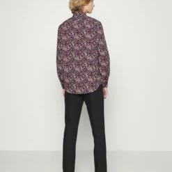 Pier One FESTIVE AOP - Camisa - Black/multi-coloured, Hombre -Ofertas Pier One Tienda d7ad20db4f594dc9a1efd6388bc75e77