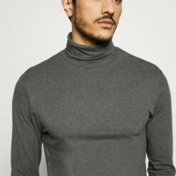 Pier One Hombre Camiseta De Manga Larga - Dark Gray -Ofertas Pier One Tienda e42af118bc964ff58253df3c3e082585