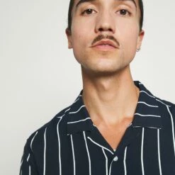 Pier One Hombre Camisa - Dark Blue 15 Pier One Hombre Camisa - Dark Blue -Ofertas Pier One Tienda e6e9fc23e1cd46fc87b552b5249f1636