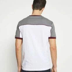 Pier One Hombre Camiseta Estampada - Grey/white/bordeaux 11 Pier One Hombre Camiseta Estampada - Grey/white/bordeaux -Ofertas Pier One Tienda e85f1c89f05242e7b592bb95a50f5e50