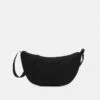 Pier One Unisexo UNISEX - Bandolera - Black -Ofertas Pier One Tienda f28802b8d33a4a8eaaff77712f75f5ac
