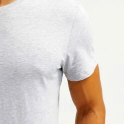 Pier One Camiseta Básica - Light Grey Melange, Hombre -Ofertas Pier One Tienda f9cfb05c40494e5bb8d2437b062d2db8