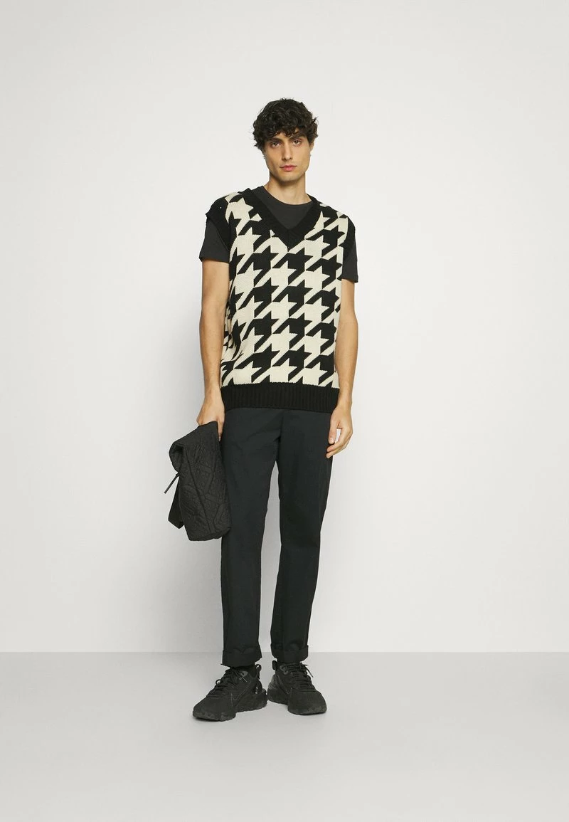 Pier One Hombre WITH BIRD STRAIGHT 5 PACK - Camiseta Básica - White/black/dark Blue 3 Pier One Hombre WITH BIRD STRAIGHT 5 PACK - Camiseta Básica - White/black/dark Blue